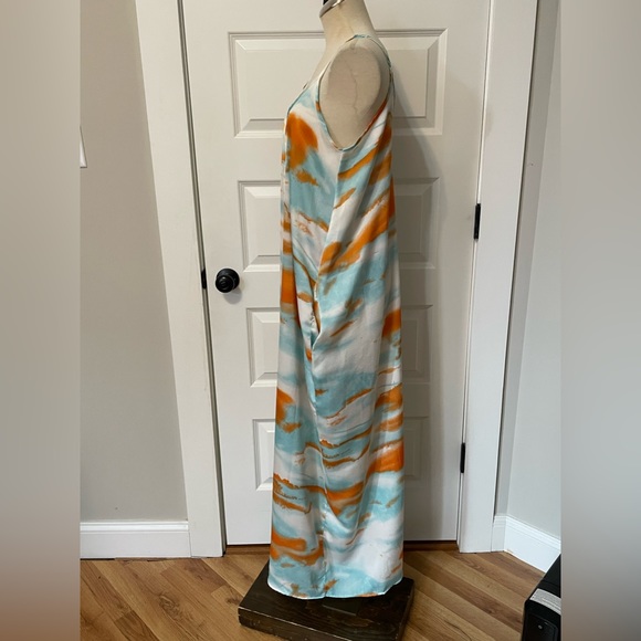 Silky watercolor maxi w/ pockets - Picture 7 of 9